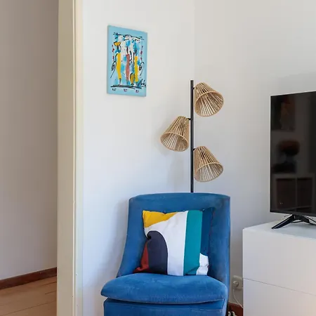 Lovely To Apartment